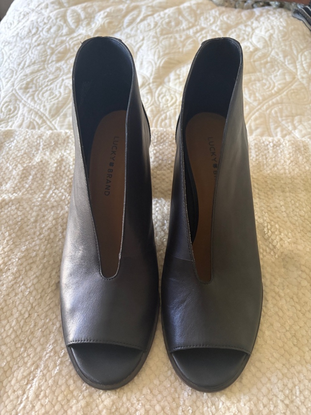 Lucky Brand Black Leather Peep-Toe Mules